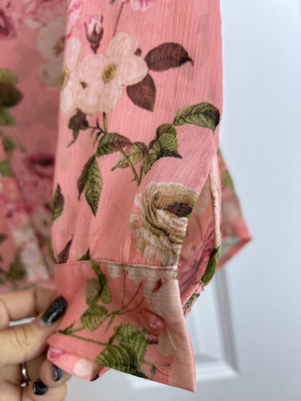 Kut from the Kloth Floral Button Up Blouse Sz M Pink Sheer Lightweight Romantic - Picture 6 of 14